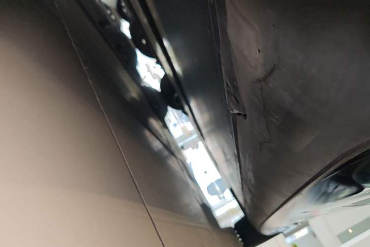 Used Tesla Model 3 2021 Standard Range Rear-Drive Upgraded Version Right Side Sill