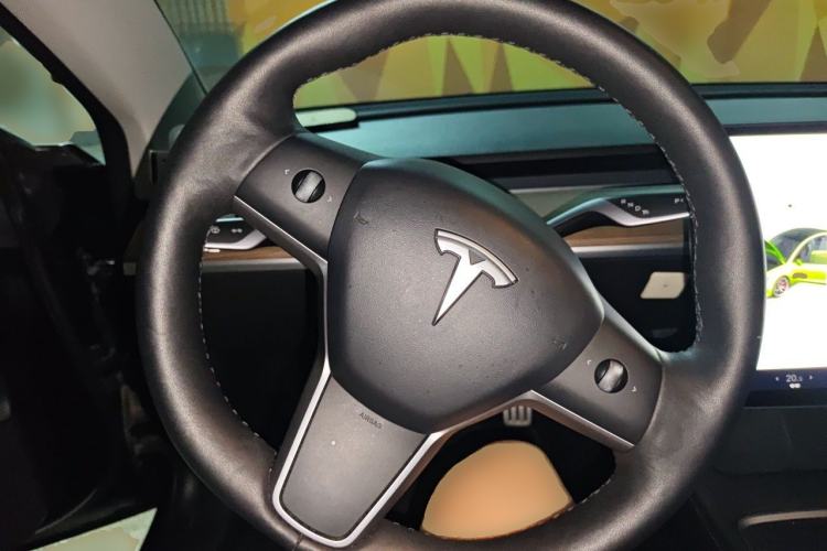 Used Tesla Model 3 2021 Revised Version II – Performance High-Performance All-Wheel-Drive Edition Steering Wheel