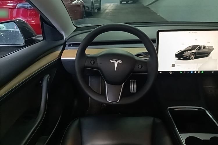 Used Tesla Model 3 2021 Revised Version II – Performance High-Performance All-Wheel-Drive Edition Steering Wheel
