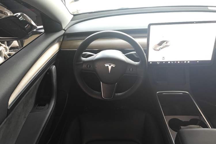 Used Tesla Model 3 2021 Standard Range Rear-Wheel Drive Upgraded Version 3D6 Steering Wheel