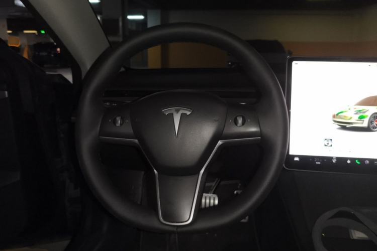 Used Tesla Model 3 2021 Revised Version II – Performance High-Performance All-Wheel-Drive Edition Steering Wheel