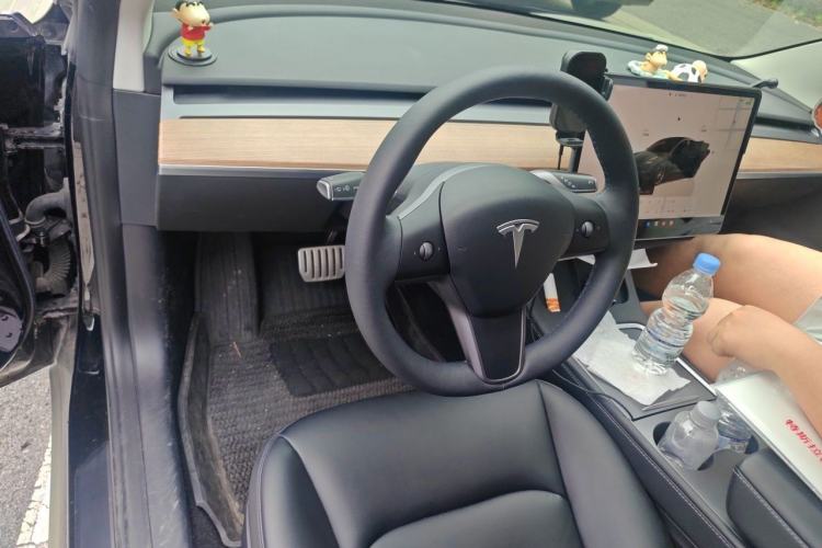 Used Tesla Model 3 2021 Performance High-Performance All-Wheel-Drive Version 3D6 Steering Wheel