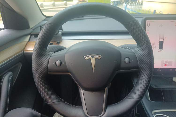 Used Tesla Model 3 2021 Standard Range Rear-Wheel Drive Upgraded Version 3D6 Steering Wheel