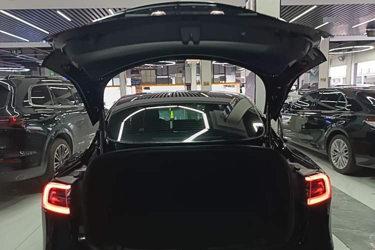 Used Tesla Model 3 2021 Standard Range Rear-Drive Upgraded Version Trunk