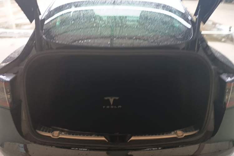 Used Tesla Model 3 2021 Performance High-Performance All-Wheel-Drive Version Trunk