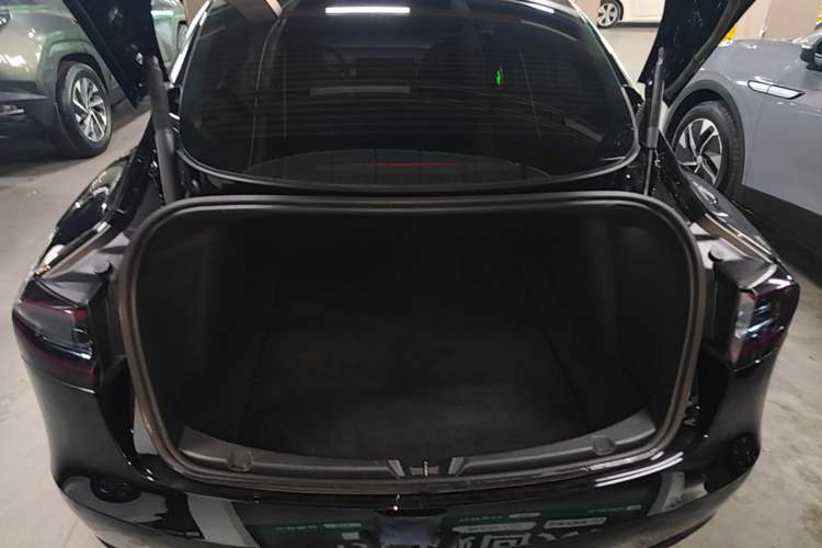 Used Tesla Model 3 2021 Revised Performance Version with All-Wheel Drive 3D1 Trunk