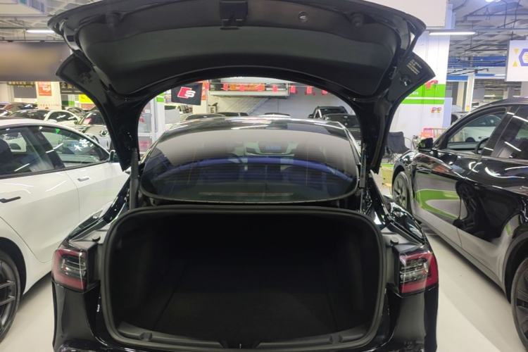 Used Tesla Model 3 2021 Revised Version II – Performance High-Performance All-Wheel-Drive Edition Trunk