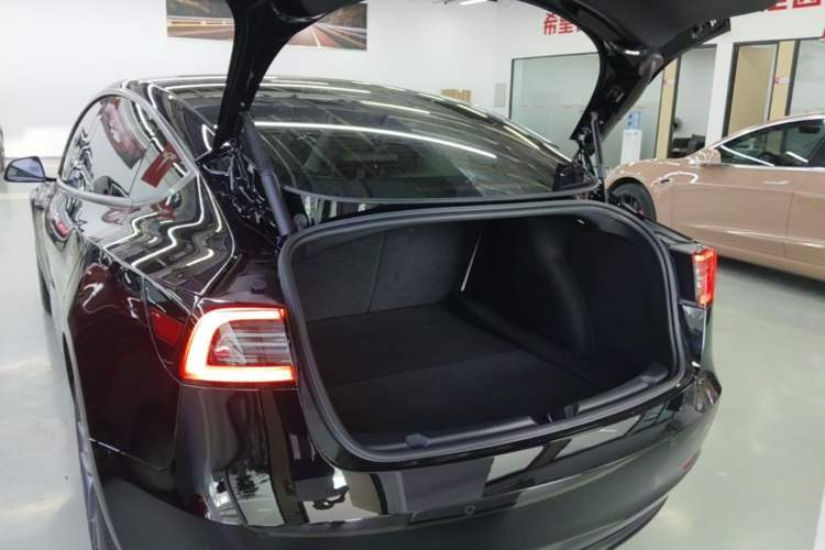 Used Tesla Model 3 2021 Performance High-Performance All-Wheel-Drive Version 3D6 Trunk