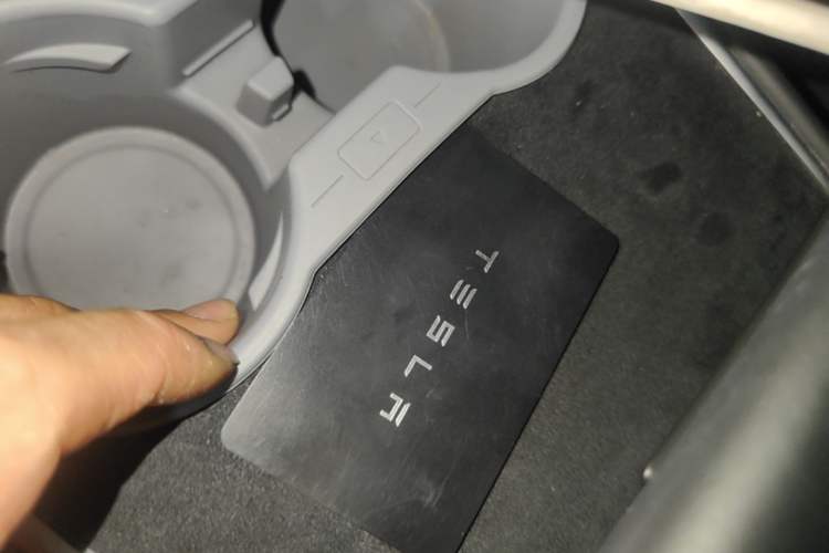 Used Tesla Model 3 2021 Standard Range Rear-Wheel Drive Upgraded Version 3D6 Vehicle Key