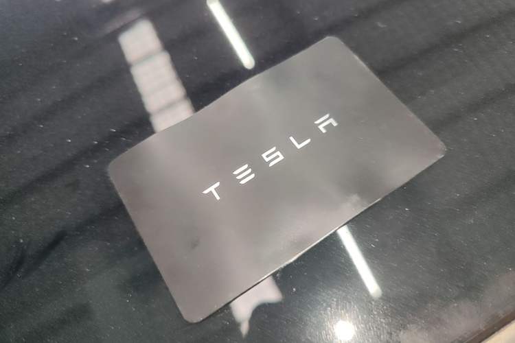 Used Tesla Model 3 2021 Standard Range Rear-Wheel Drive Upgraded Version 3D6 Vehicle Key