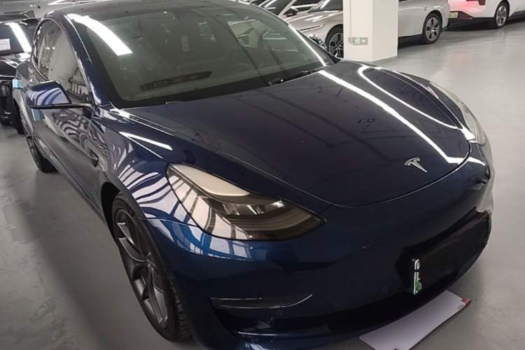 Used Tesla Model 3 2021 Performance High-Performance All-Wheel-Drive Version Front Right 45 Deg