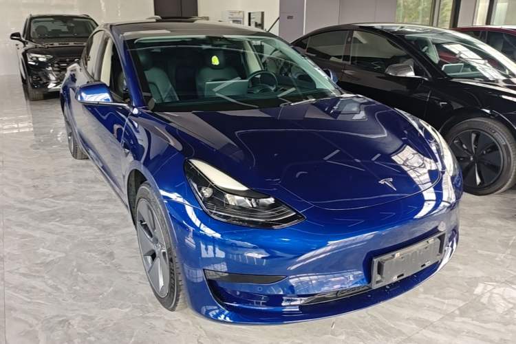 Used Tesla Model 3 2021 Standard Range Rear-Drive Upgraded Version Front Right 45 Deg
