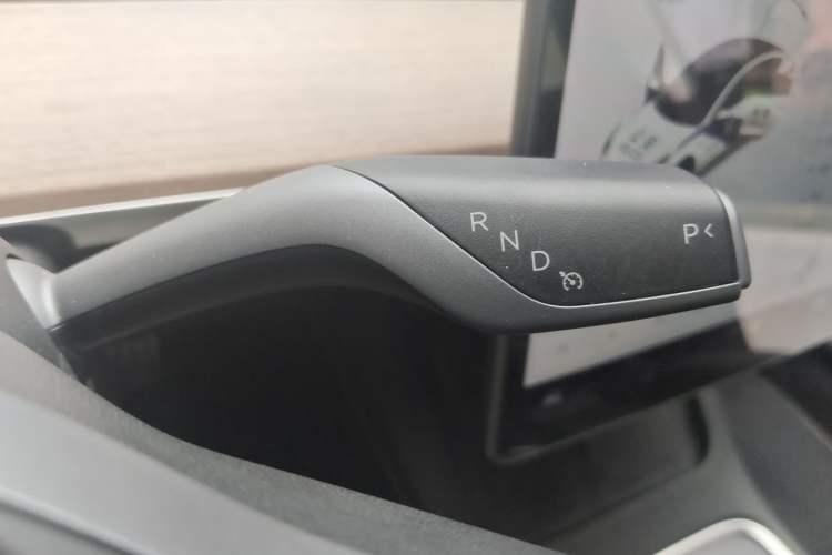 Used Tesla Model 3 2021 Performance High-Performance All-Wheel-Drive Version 3D6 Gear Lever