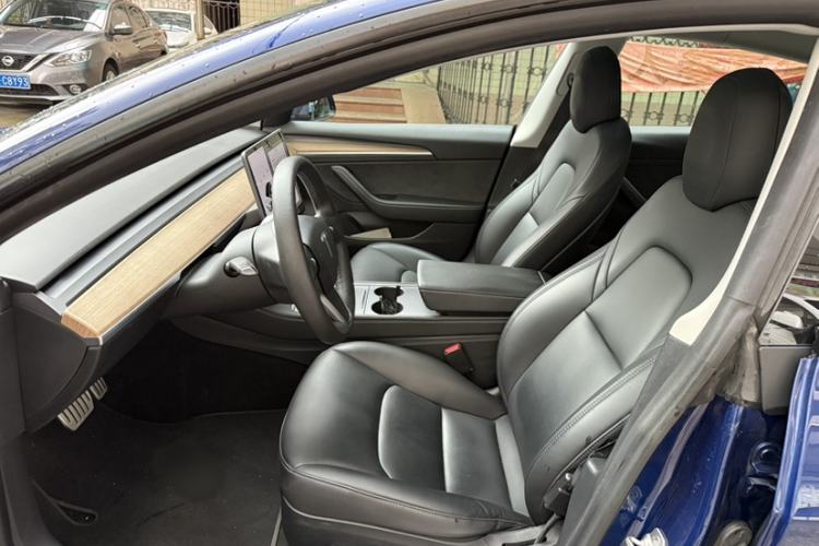 Used Tesla Model 3 2021 Performance High-Performance All-Wheel-Drive Version 3D6 Interior 1
