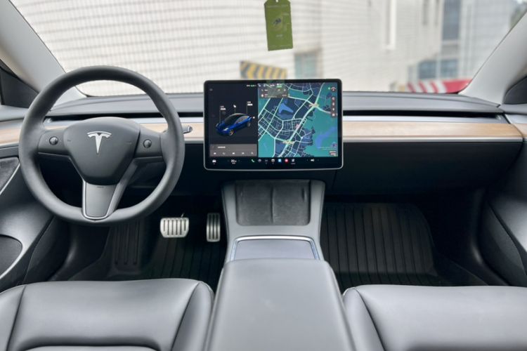 Used Tesla Model 3 2021 Performance High-Performance All-Wheel-Drive Version Interior 3