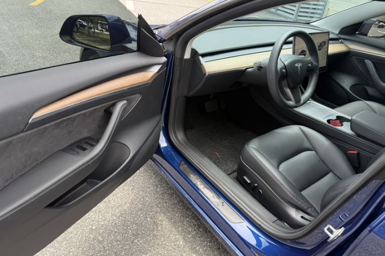 Used Tesla Model 3 2021 Standard Range Rear-Drive Upgraded Version Interior 4