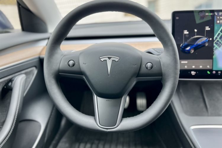 Used Tesla Model 3 2021 Performance High-Performance All-Wheel-Drive Version Interior 4