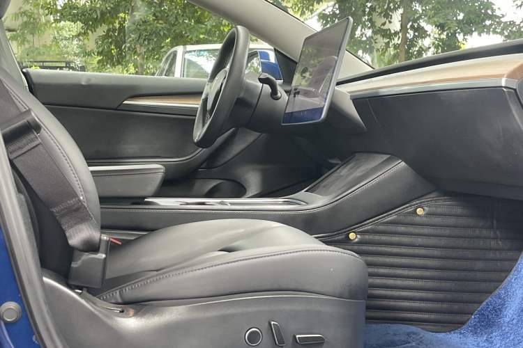 Used Tesla Model 3 2021 Standard Range Rear-Drive Upgraded Version Interior 4