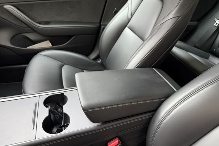Used Tesla Model 3 2021 Performance High-Performance All-Wheel-Drive Version 3D6 Interior 4