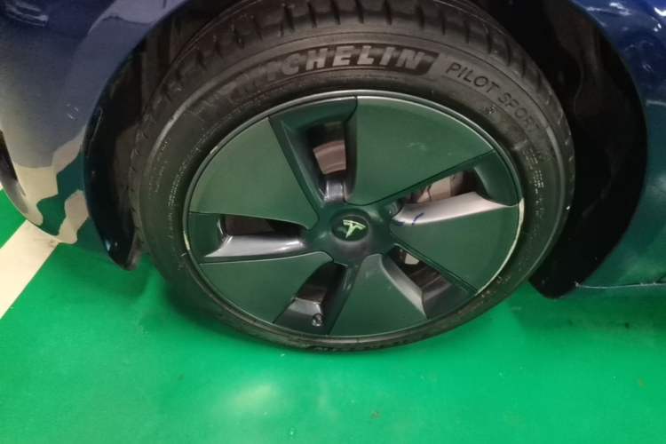 Used Tesla Model 3 2021 Standard Range Rear-Drive Upgraded Version Left Front Wheel Hub