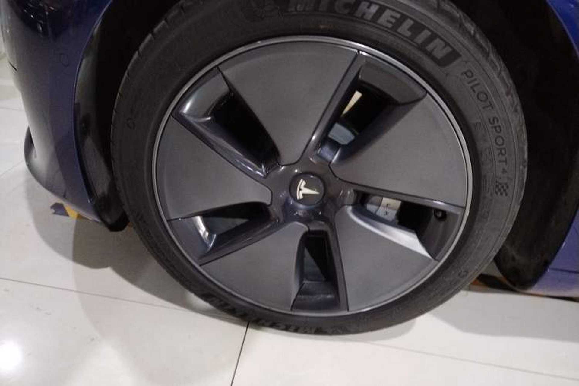 Used Tesla Model 3 2021 Standard Range Rear-Drive Upgraded Version Left Front Wheel Hub