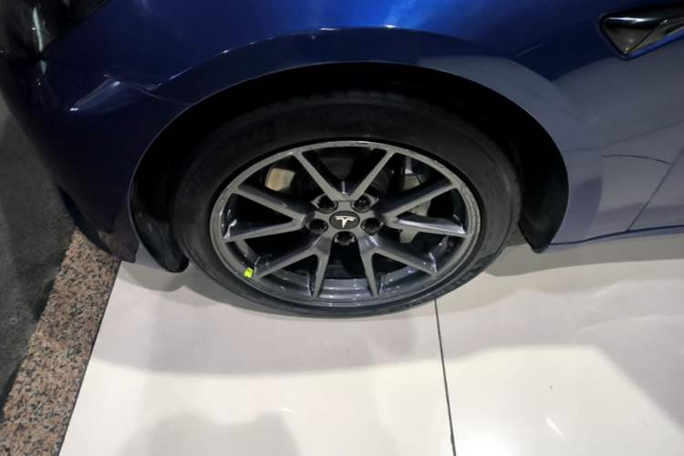 Used Tesla Model 3 2021 Standard Range Rear-Drive Upgraded Version Left Front Wheel Hub