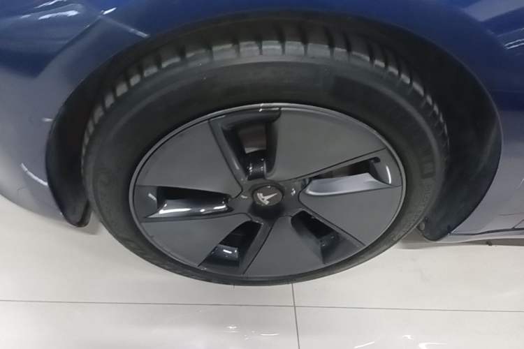 Used Tesla Model 3 2021 Standard Range Rear-Drive Upgraded Version Left Front Wheel Hub