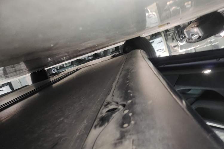 Used Tesla Model 3 2021 Standard Range Rear-Wheel Drive Upgraded Version 3D6 Left Side Sill