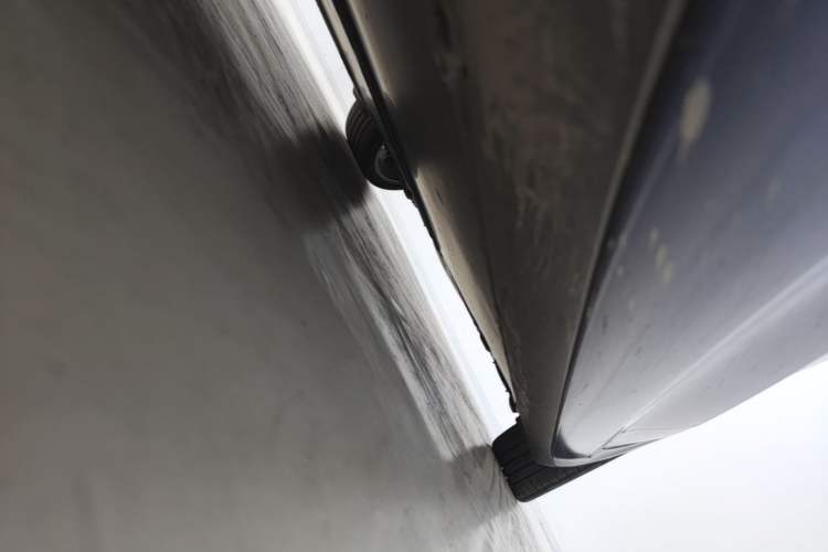 Used Tesla Model 3 2021 Performance High-Performance All-Wheel-Drive Version Left Side Sill