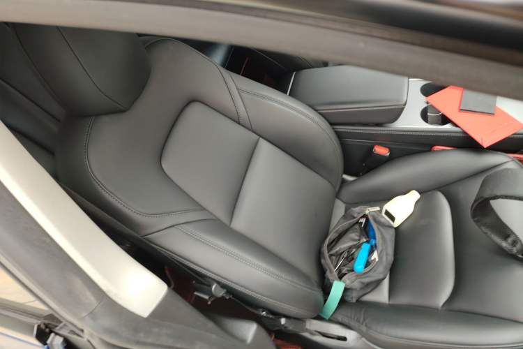 Used Tesla Model 3 2021 Standard Range Rear-Drive Upgraded Version Right Front Seat