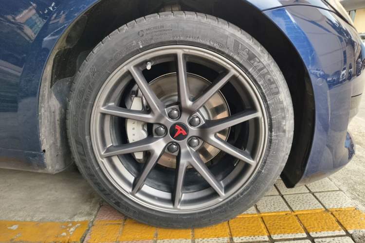 Used Tesla Model 3 2021 Revised Version Standard Range Rear-Wheel Drive Upgraded Edition 3D1 Right Front Wheel Hub