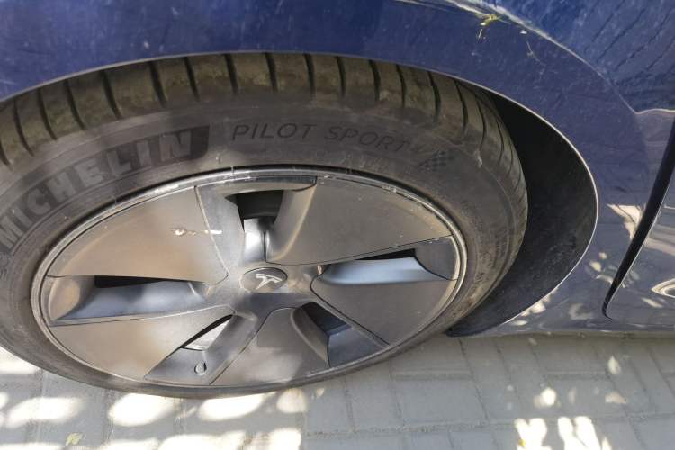Used Tesla Model 3 2021 Revised Version Standard Range Rear-Wheel Drive Upgraded Edition 3D1 Right Front Wheel Hub