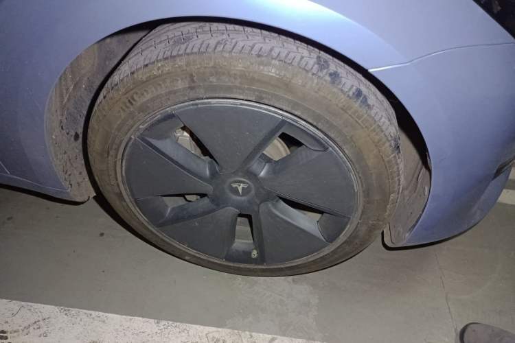 Used Tesla Model 3 2021 Standard Range Rear-Drive Upgraded Version Right Front Wheel Hub