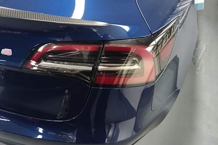 Used Tesla Model 3 2021 Performance High-Performance All-Wheel-Drive Version Right Rear Taillight