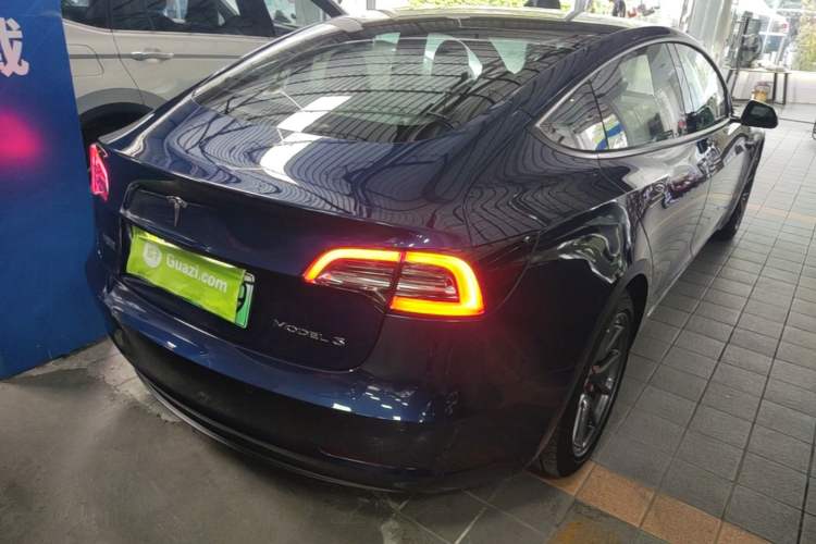 Used Tesla Model 3 2021 Standard Range Rear-Wheel Drive Upgraded Version 3D6 Right Rear Taillight