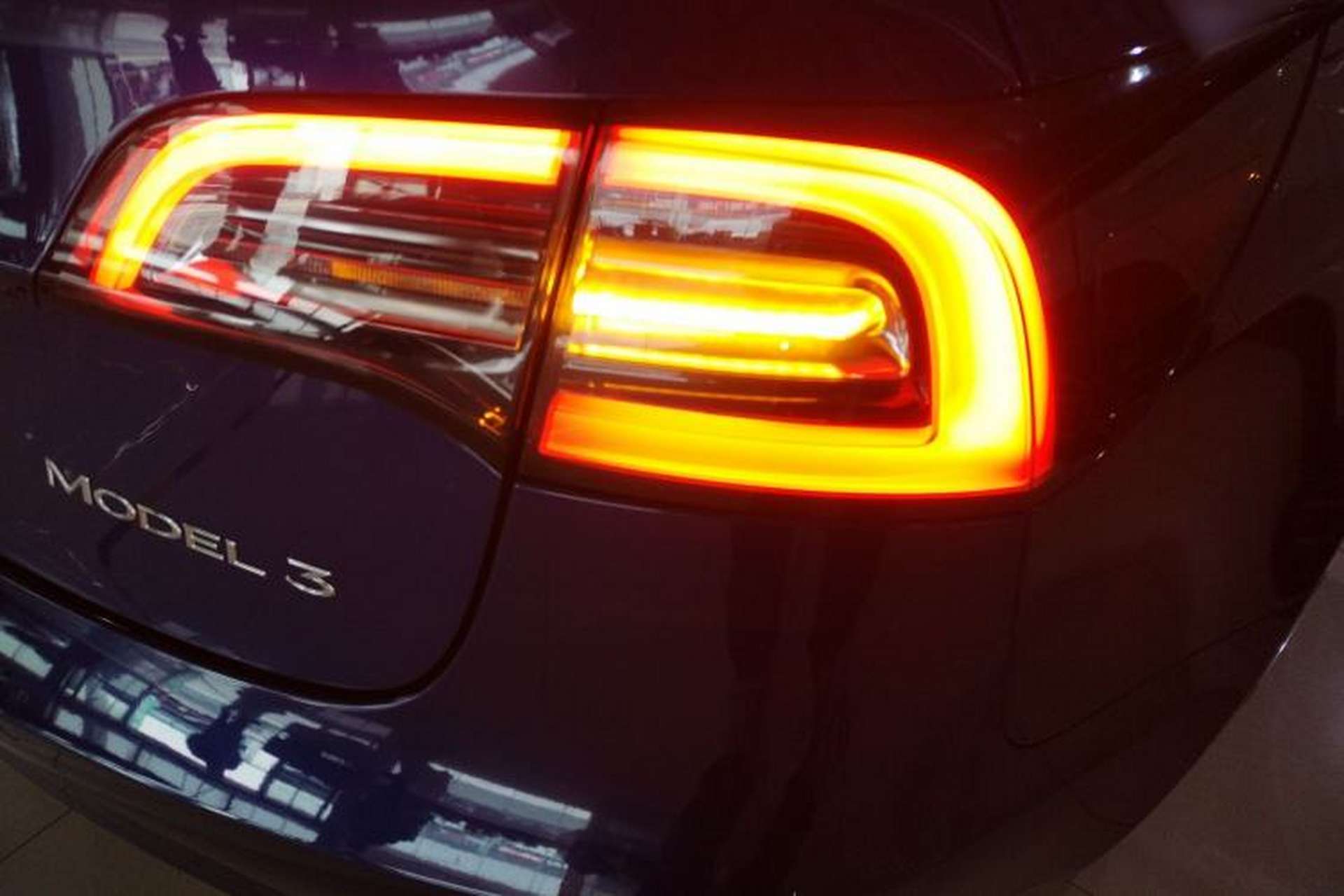 Used Tesla Model 3 2021 Standard Range Rear-Drive Upgraded Version Right Rear Taillight