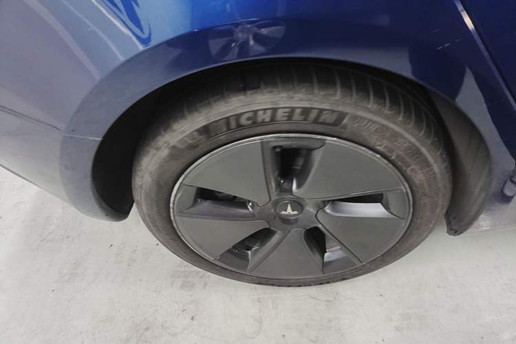 Used Tesla Model 3 2021 Standard Range Rear-Wheel Drive Upgraded Version 3D6 Right Rear Wheel Hub