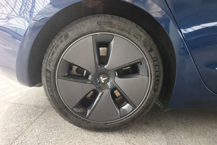 Used Tesla Model 3 2021 Standard Range Rear-Wheel Drive Upgraded Version 3D6 Right Rear Wheel Hub