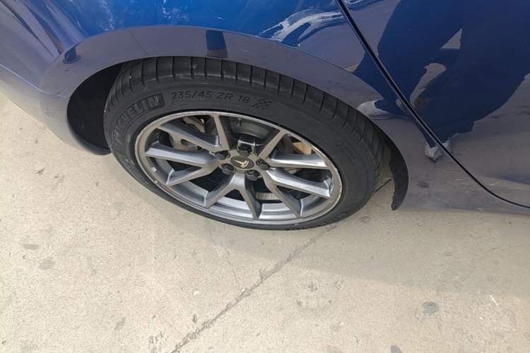Used Tesla Model 3 2021 Standard Range Rear-Wheel Drive Upgraded Version 3D6 Right Rear Wheel Hub