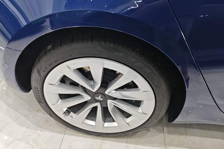 Used Tesla Model 3 2021 Standard Range Rear-Drive Upgraded Version Right Rear Wheel Hub
