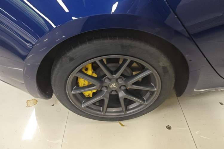 Used Tesla Model 3 2021 Standard Range Rear-Drive Upgraded Version Right Rear Wheel Hub