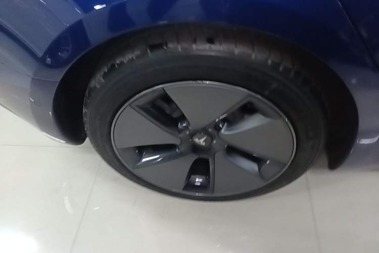 Used Tesla Model 3 2021 Standard Range Rear-Drive Upgraded Version Right Rear Wheel Hub