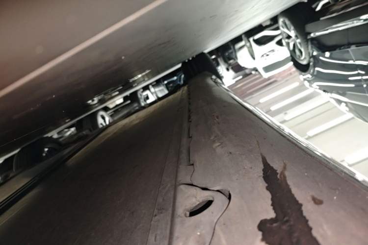 Used Tesla Model 3 2021 Standard Range Rear-Drive Upgraded Version Right Side Sill