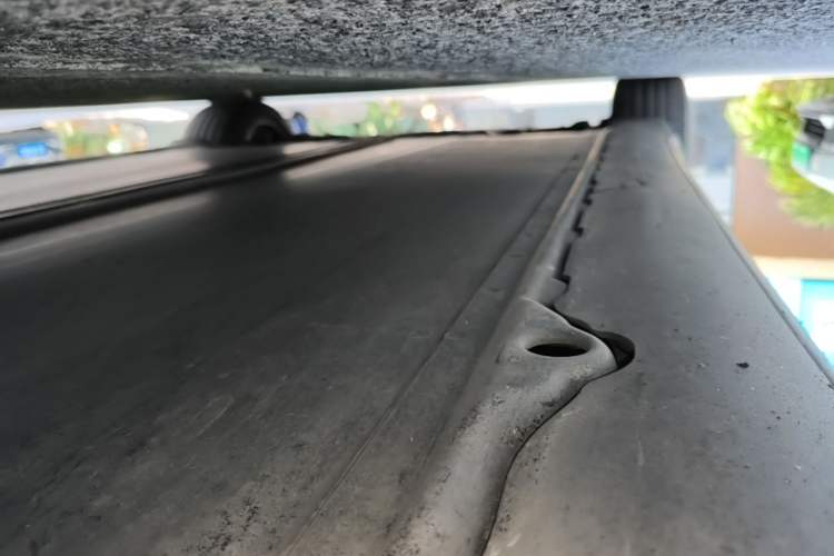 Used Tesla Model 3 2021 Standard Range Rear-Drive Upgraded Version Right Side Sill