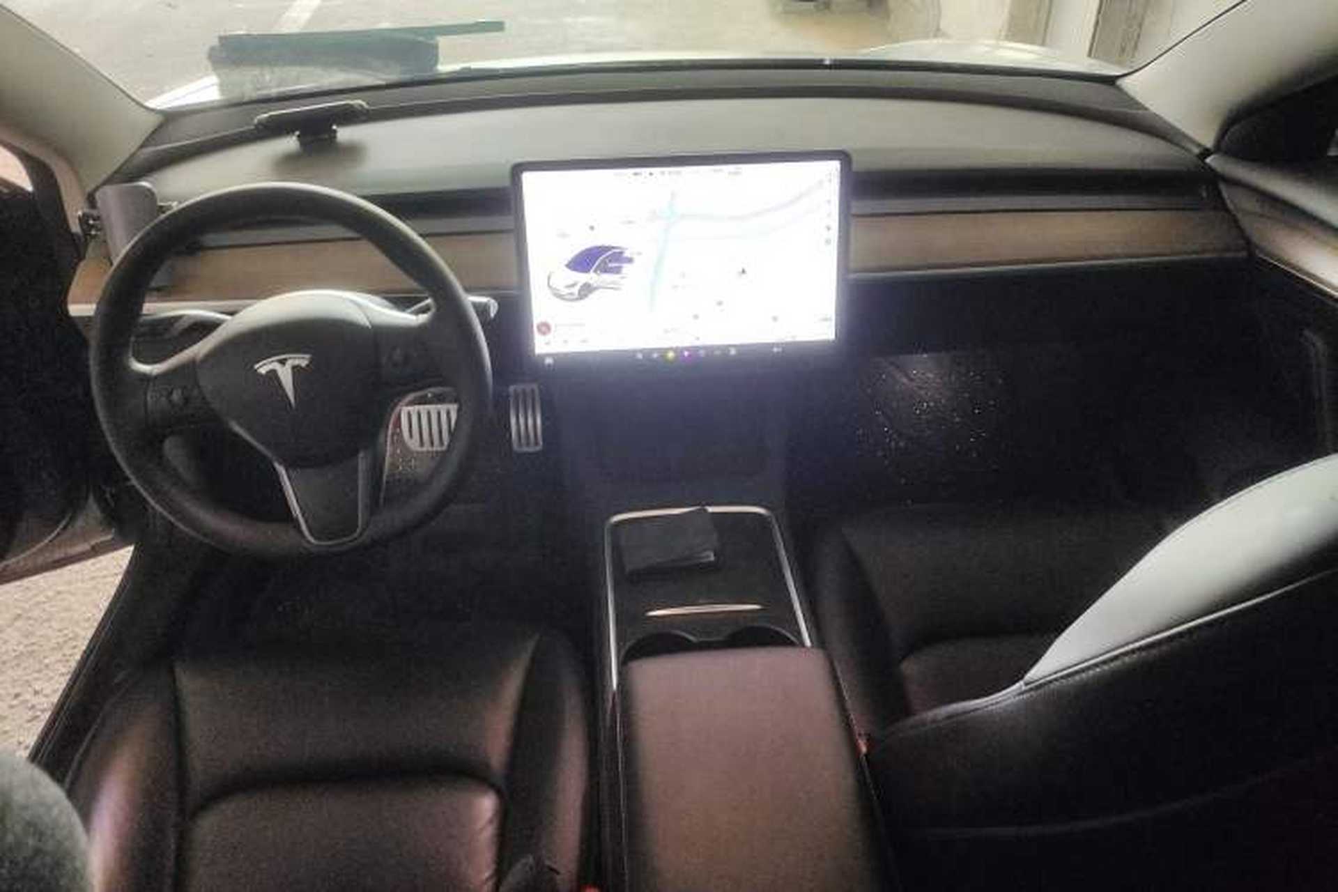 Used Tesla Model 3 2021 Performance High-Performance All-Wheel-Drive Version Center Console