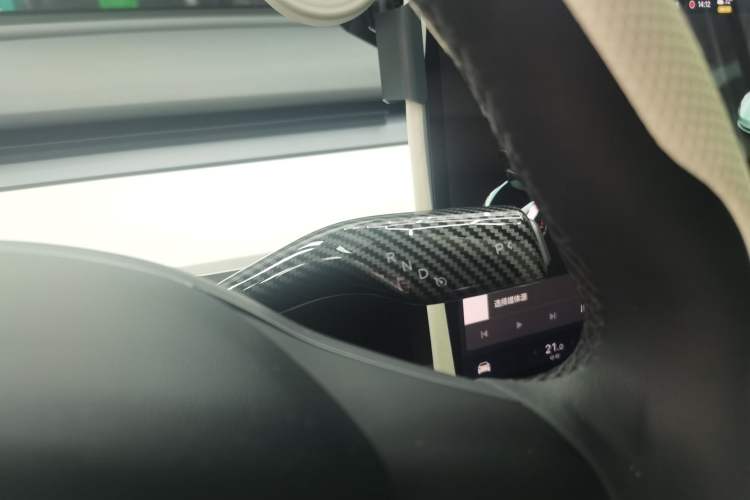 Used Tesla Model 3 2021 Performance High-Performance All-Wheel-Drive Version Gear Lever