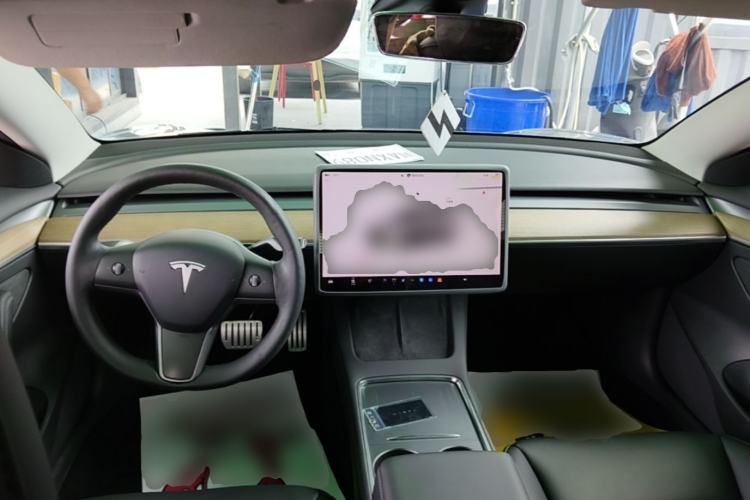 Used Tesla Model 3 2021 Revised Version II – Performance High-Performance All-Wheel-Drive Edition Center Console