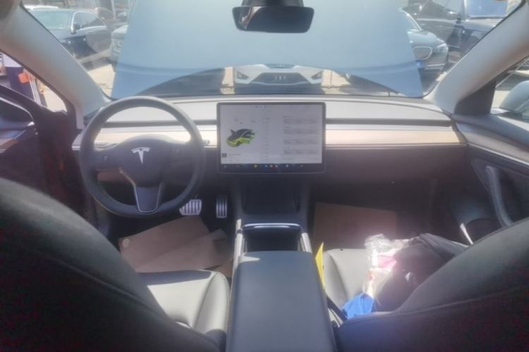Used Tesla Model 3 2021 Performance High-Performance All-Wheel-Drive Version 3D6 Center Console