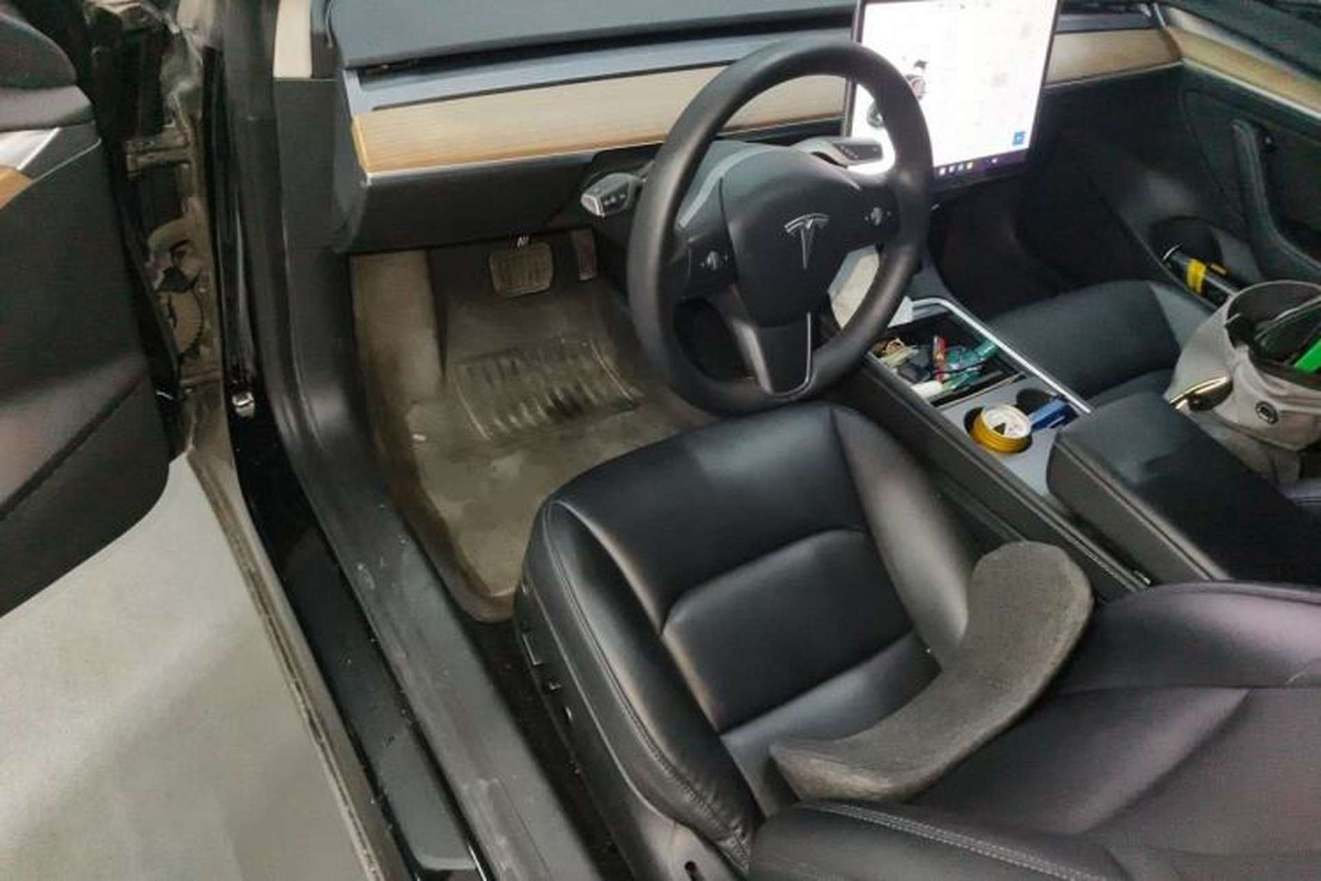 Used Tesla Model 3 2021 Standard Range Rear-Wheel Drive Upgraded Version 3D6 Center Console