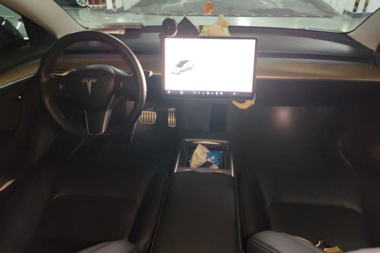 Used Tesla Model 3 2021 Performance High-Performance All-Wheel-Drive Version Center Console